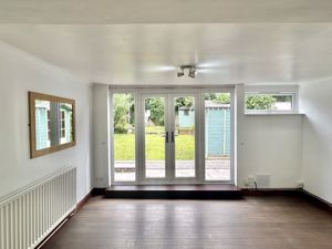 Dining Room- click for photo gallery